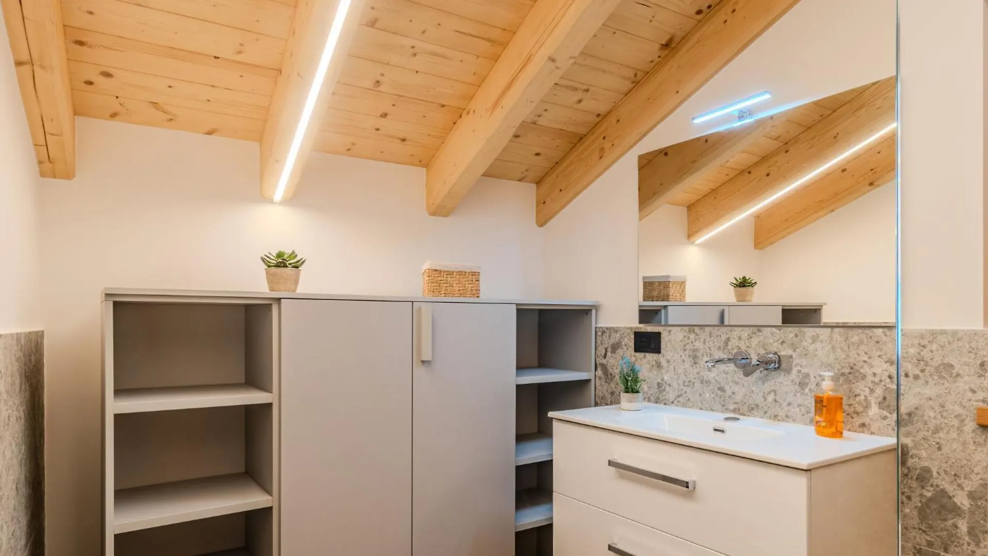 Apartment Cigno By Interhome Verceia